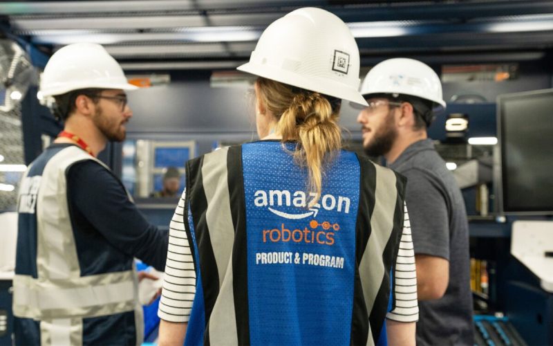 Ingénieurs de l'entreprise Amazon aux Etats-Unis.