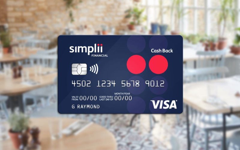 Carte bancaire Simplii avec bar en arrière plan. 